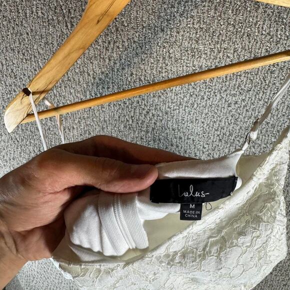 White lace tiered midi dress - Picture 2 of 3